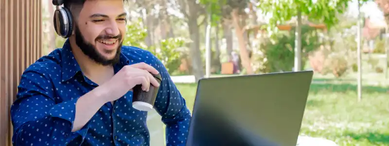 How Small Businesses Can Use Jingles to Compete with Big Brands